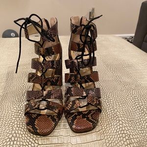 Printed snake print sandals/booties